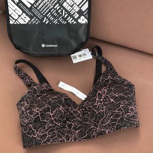Lululemon Like Nothing Bra and Reusable Bag